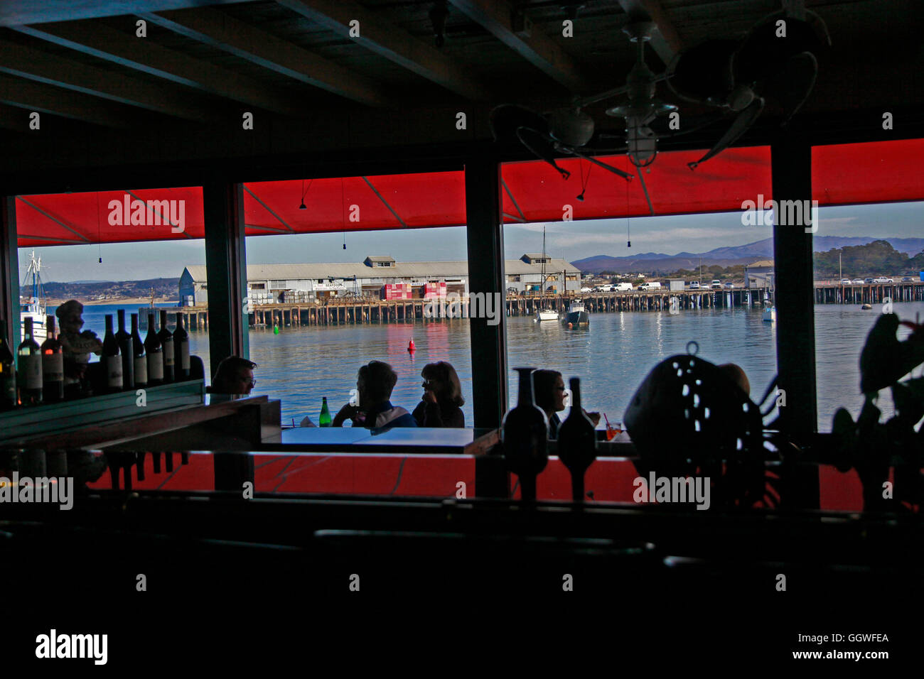 Le GROS POISSON Grill sur FISHERMAN'S WHARF - Monterey, Californie Banque D'Images