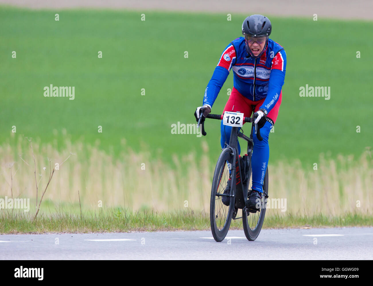 Trosa la Suède, 15 mai 2016. participant à une course de vélo, plus petite (90 km route rurale) à la fois pour les professionnels et amateurs. Banque D'Images