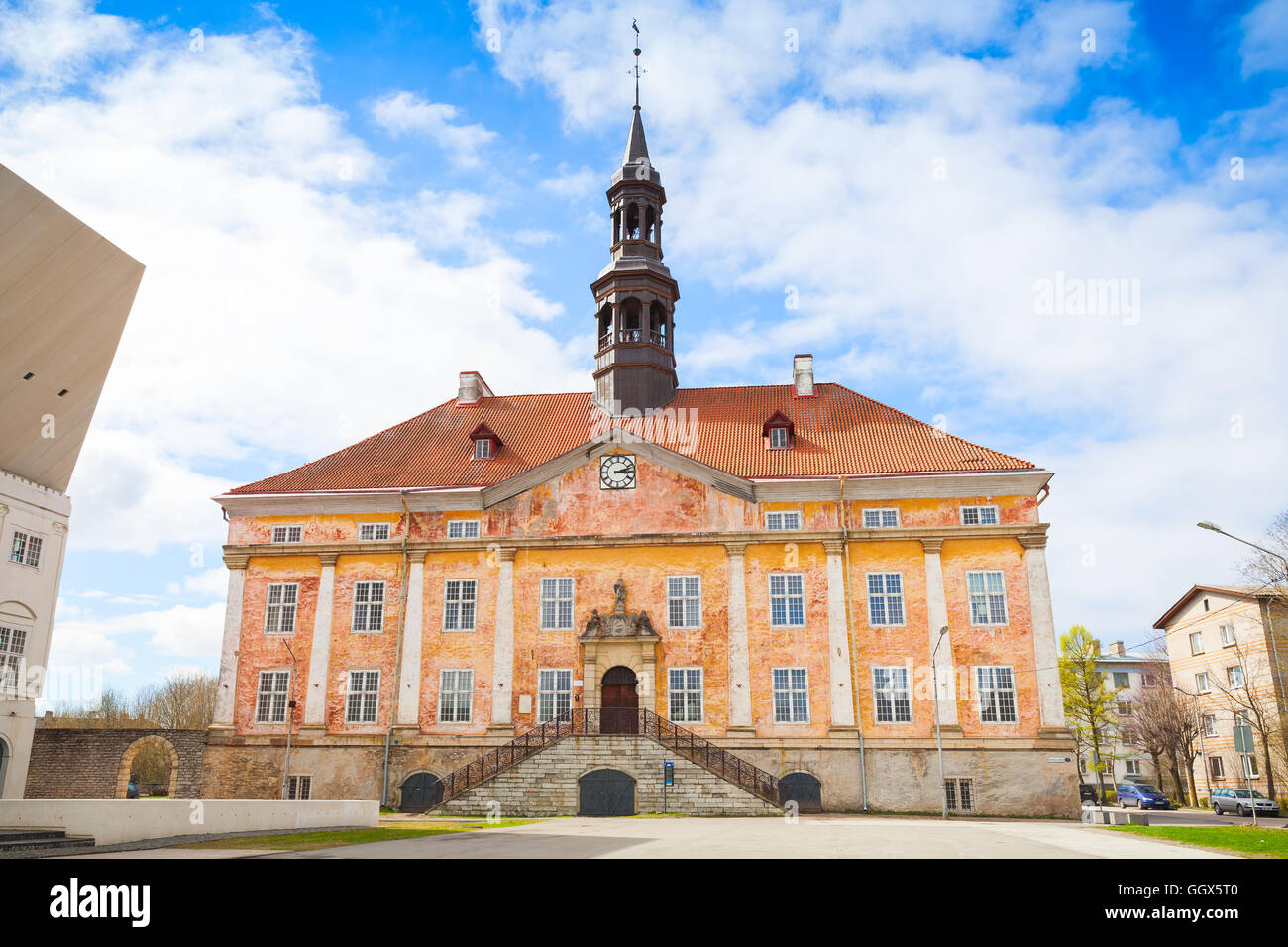 Ancien hôtel de ville de la ville de Narva, Estonie Banque D'Images