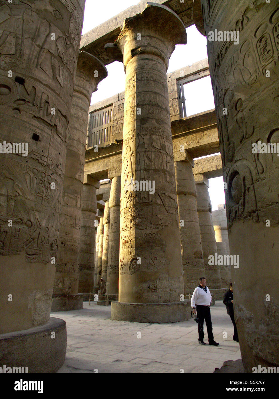 La salle hypostyle du Temple de Karnak à Louxor - Egypte. Banque D'Images