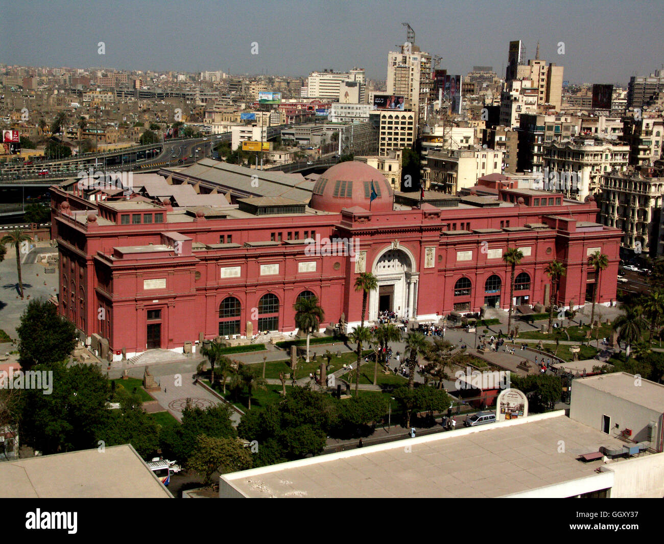 Le Musée égyptien se trouve à la place Tahrir au Caire. Il a été construit en 1897 - L'Egypte. Banque D'Images