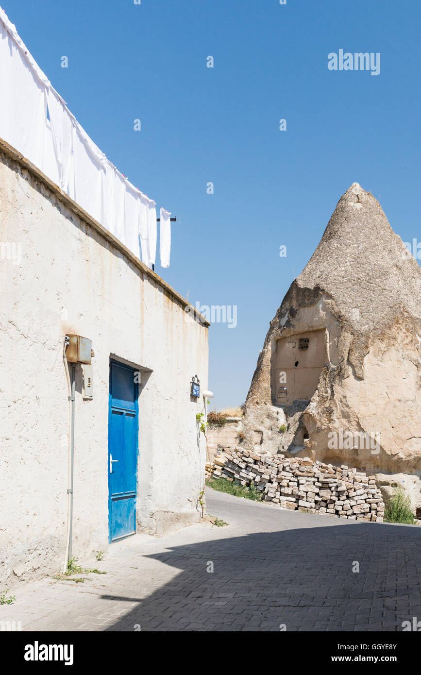 La cheminée de fées maison dans la Cappadoce, Uchisar, Turquie Banque D'Images