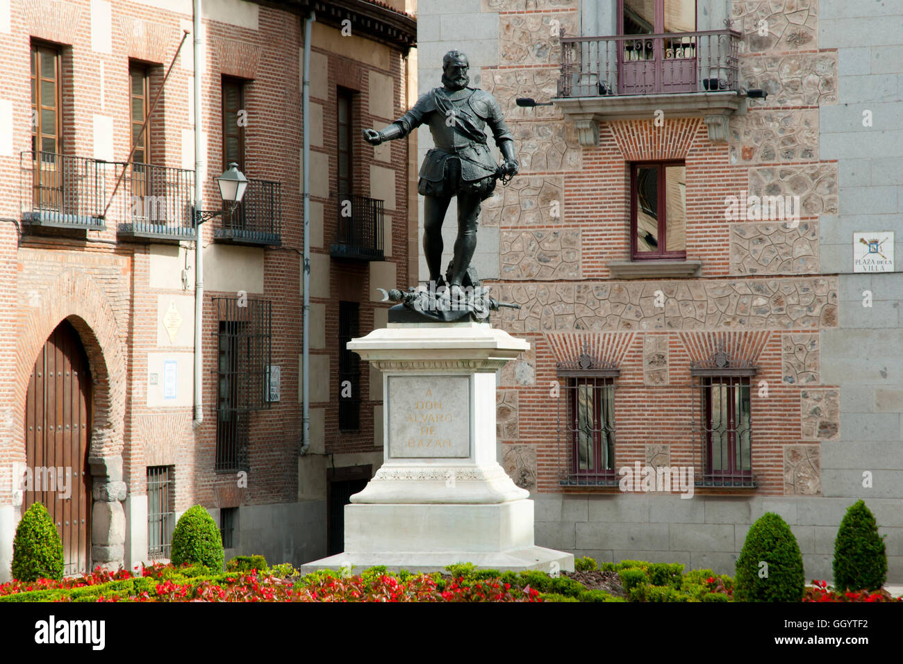 Don Alvaro de Bazan Statue - Madrid - Espagne Banque D'Images