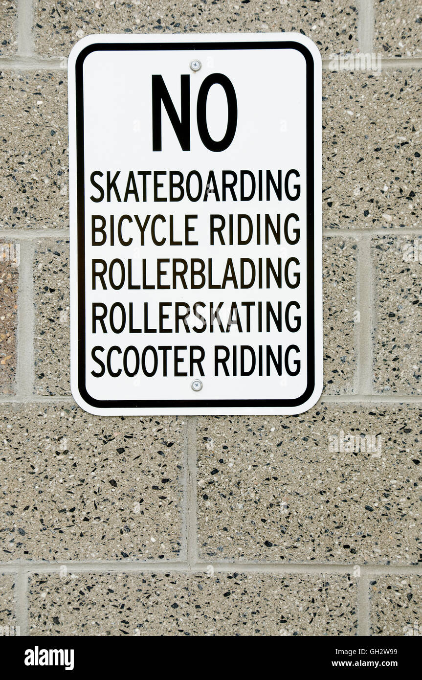 Pas de planche à roulettes de roller Roller Vélo Scooter sign Banque D'Images