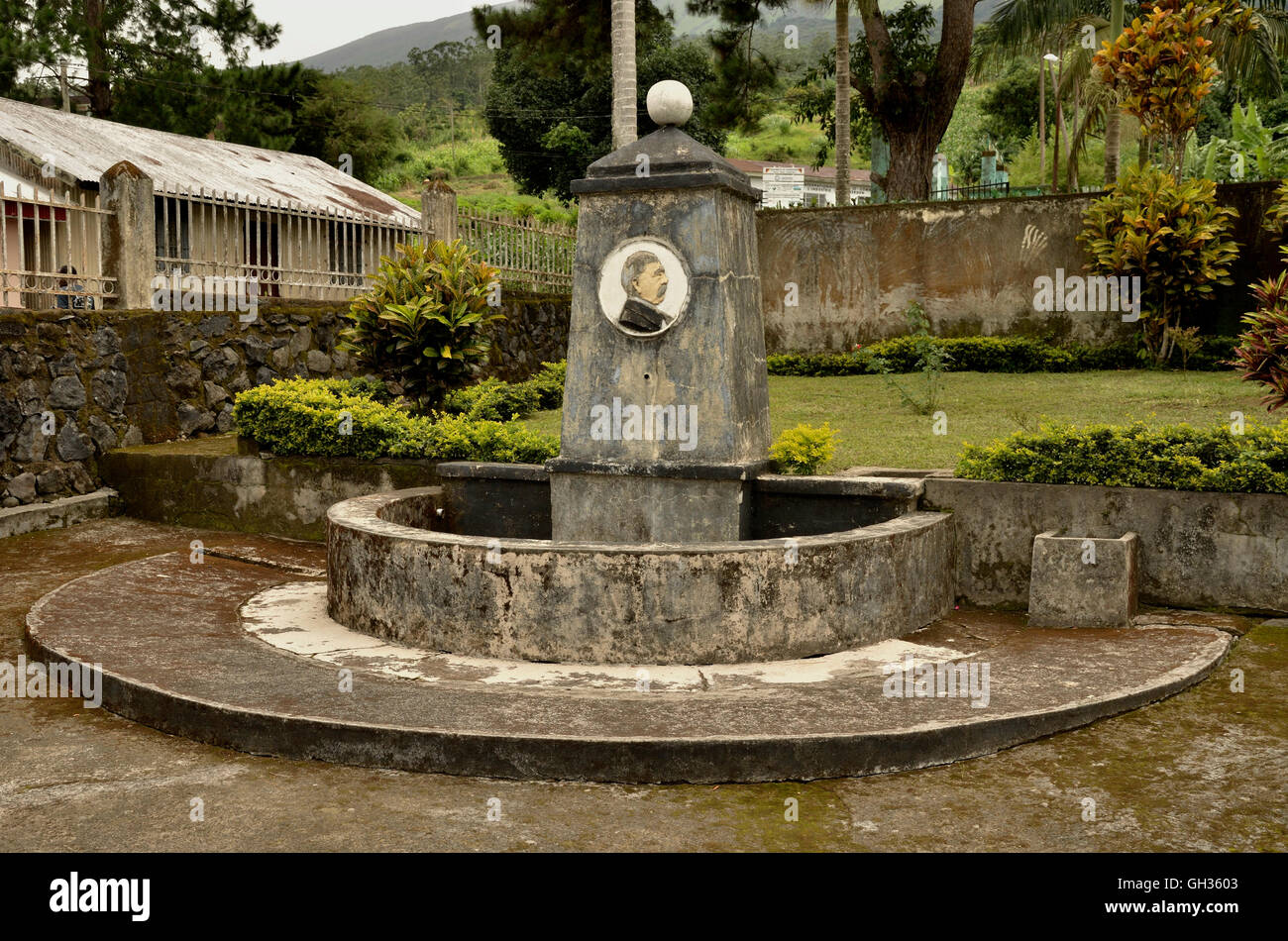 Géographie / voyage, Cameroun, Bismarck fontaine dans la ville de Buea à la base du Mont Cameroun (4095 m), Afrique centrale, Afrique, Additional-Rights Clearance-Info-Not-Available- Banque D'Images