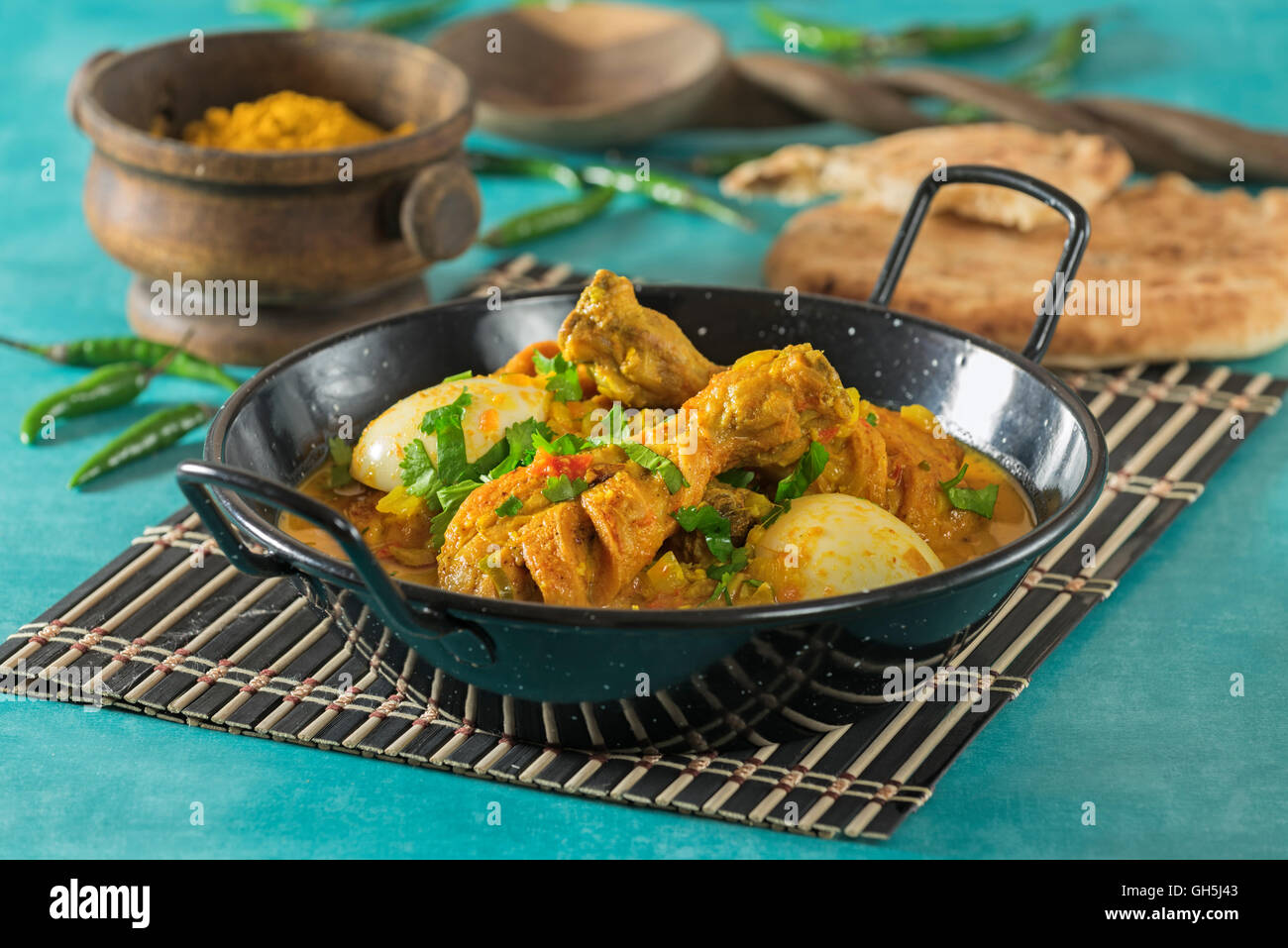 Kuku paka. Curry de poulet à la noix de coco d'Afrique de l'Est Banque D'Images