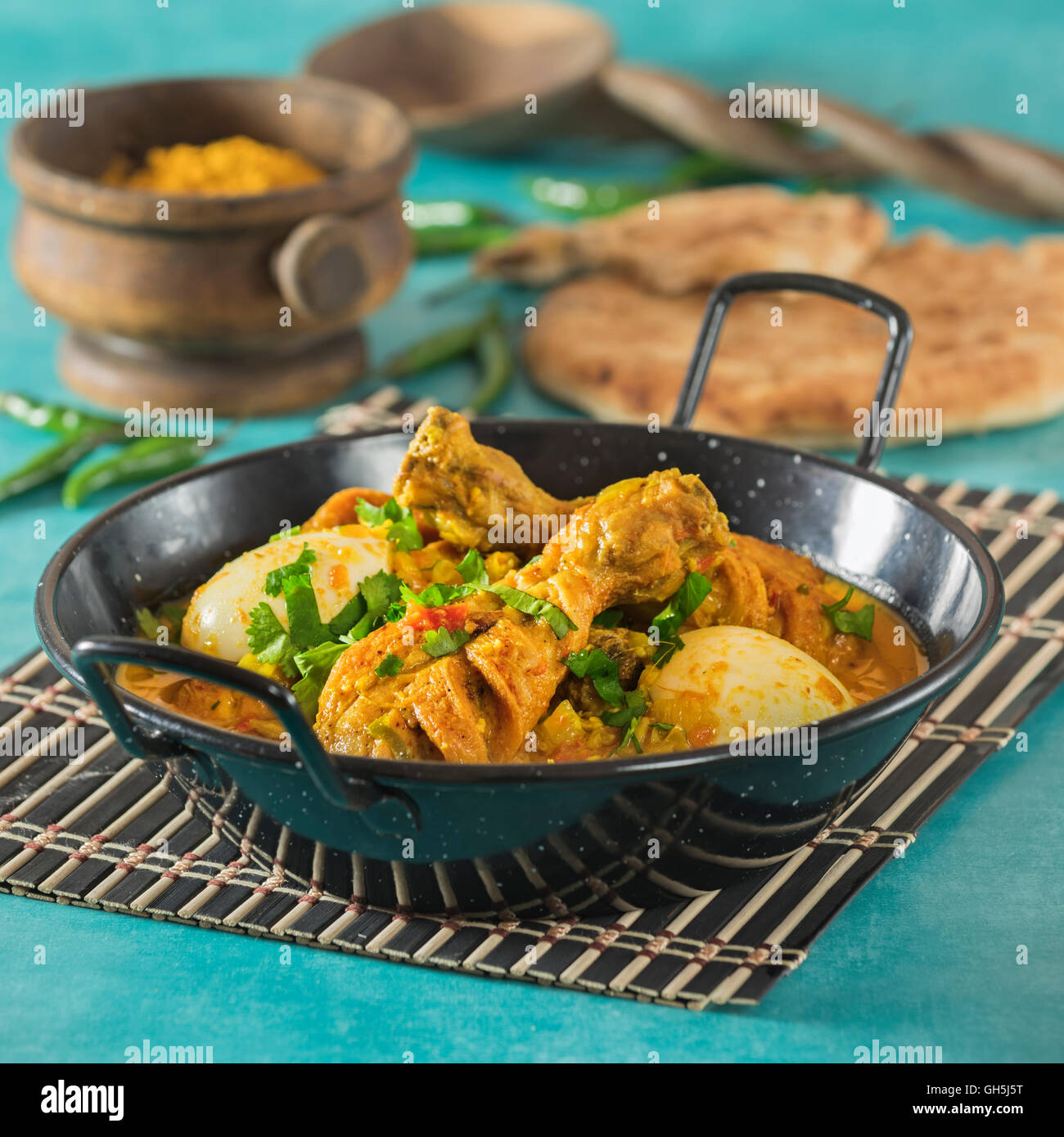 Kuku paka. Curry de poulet à la noix de coco d'Afrique de l'Est Banque D'Images