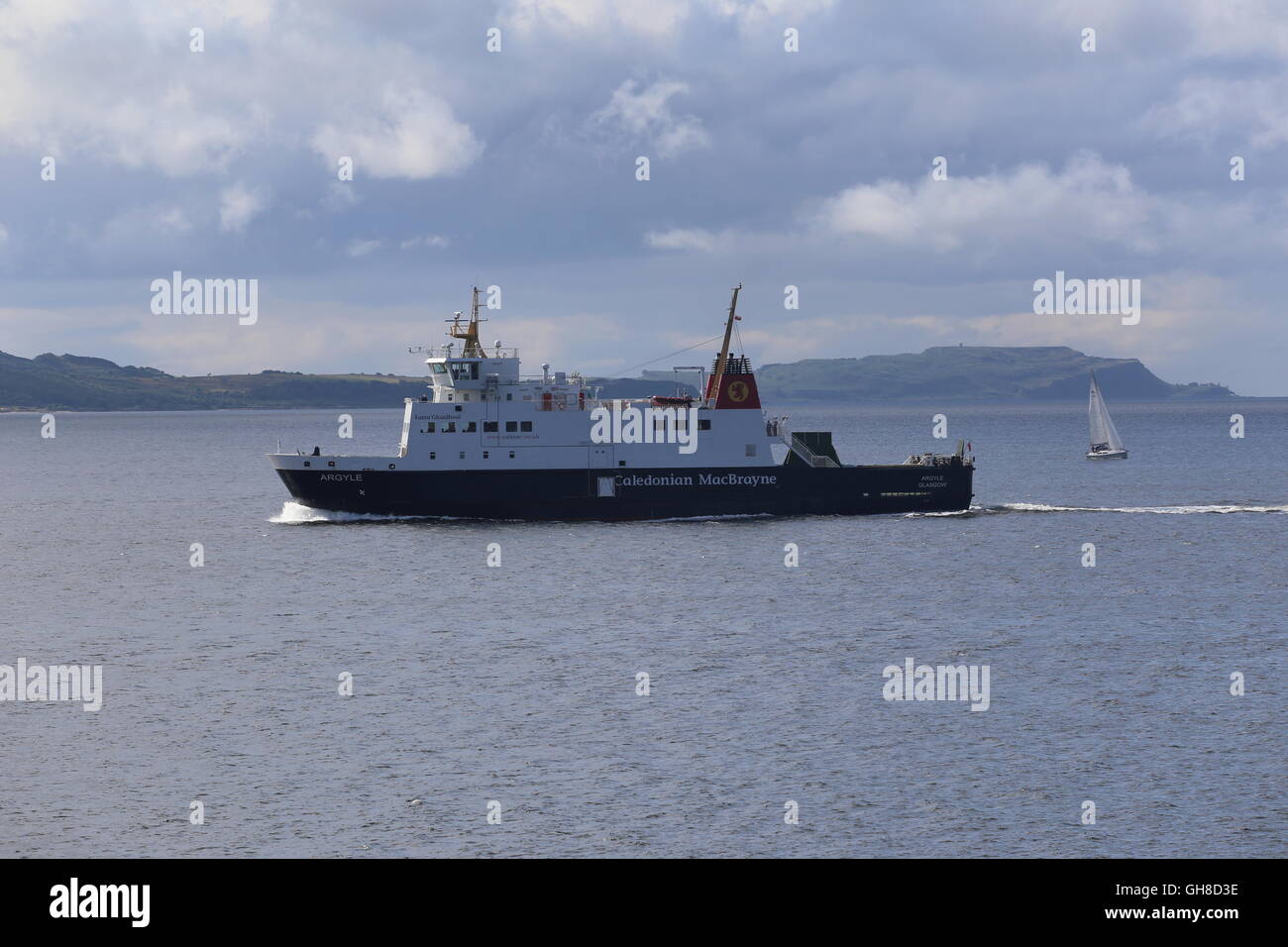 Ferry Calmac Argyle MV avec Île de peu (Cumbrae) Firth of Clyde Ecosse Août 2016 Banque D'Images