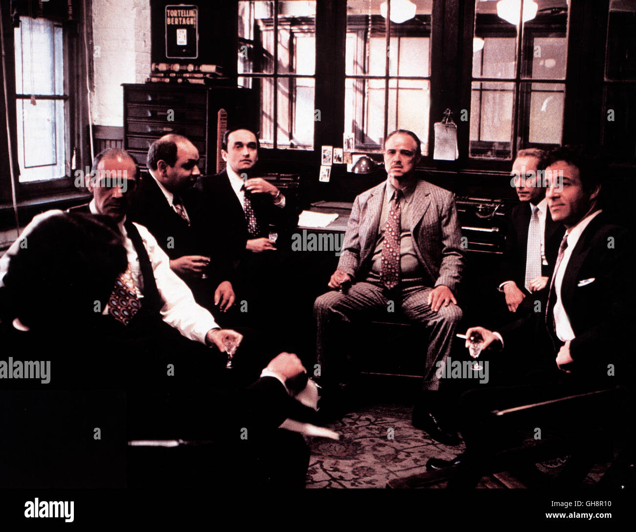 DER PATE / Le Parrain USA 1972 / Francis Ford Coppola Voir : Die Mafiosi : Marlon Brando, Mitte (Don Vito Corleone), James Caan, 159 (Sonny) Régie : Francis Ford Coppola aka. Le parrain Banque D'Images