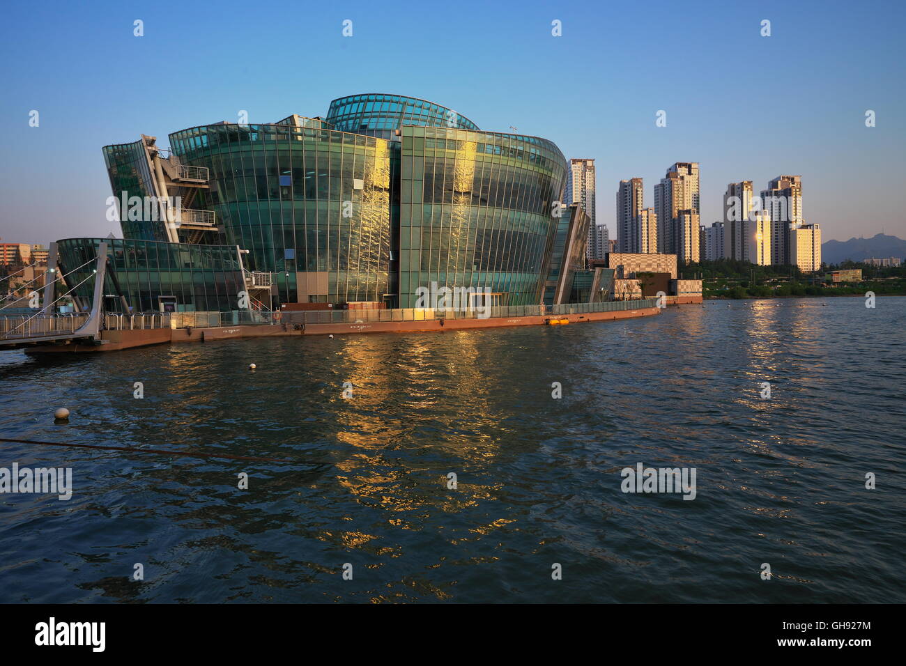 Îles flottantes, pont Banpo, rivière Han, à Séoul Banque D'Images