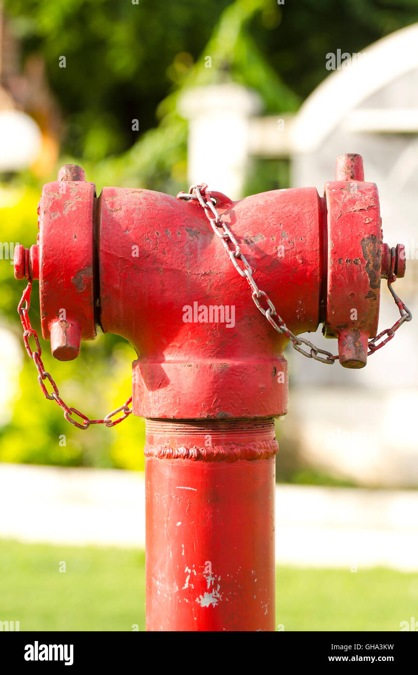 Connexion du tuyau d'incendie de l'équipement de lutte contre l'incendie Banque D'Images