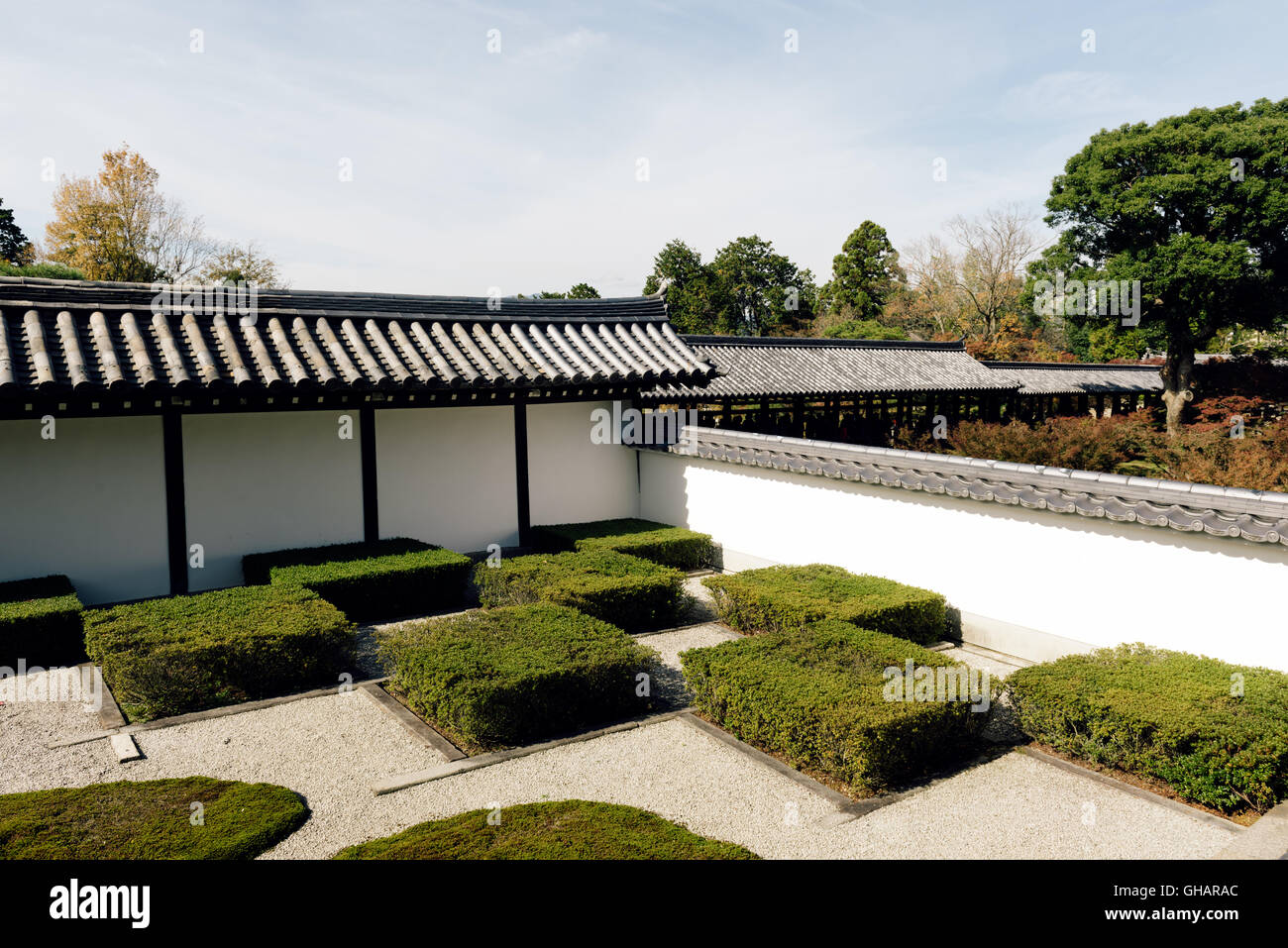 Jardin Japonais décoratif en automne à la Jardin Tofuku-ji à Kyoto, au Japon. Banque D'Images