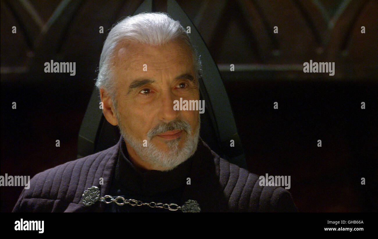STAR WARS : Episode II - l'ATTAQUE DES CLONES USA 2002 George Lucas Comte Dooku/Dark Tyranus (Christopher Lee) Régie : George Lucas Banque D'Images