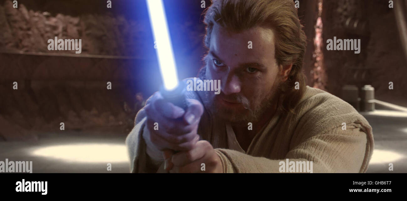 STAR WARS : Episode II - l'ATTAQUE DES CLONES USA 2002 George Lucas Obi-Wan Kenobi (EWAN MCGREGOR) nur Lichtschwert. Regie : George Lucas Banque D'Images