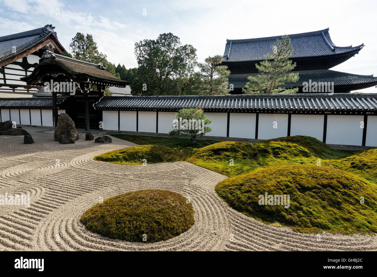Jardin Japonais décoratif en automne à la Jardin Tofuku-ji à Kyoto, au Japon. Banque D'Images