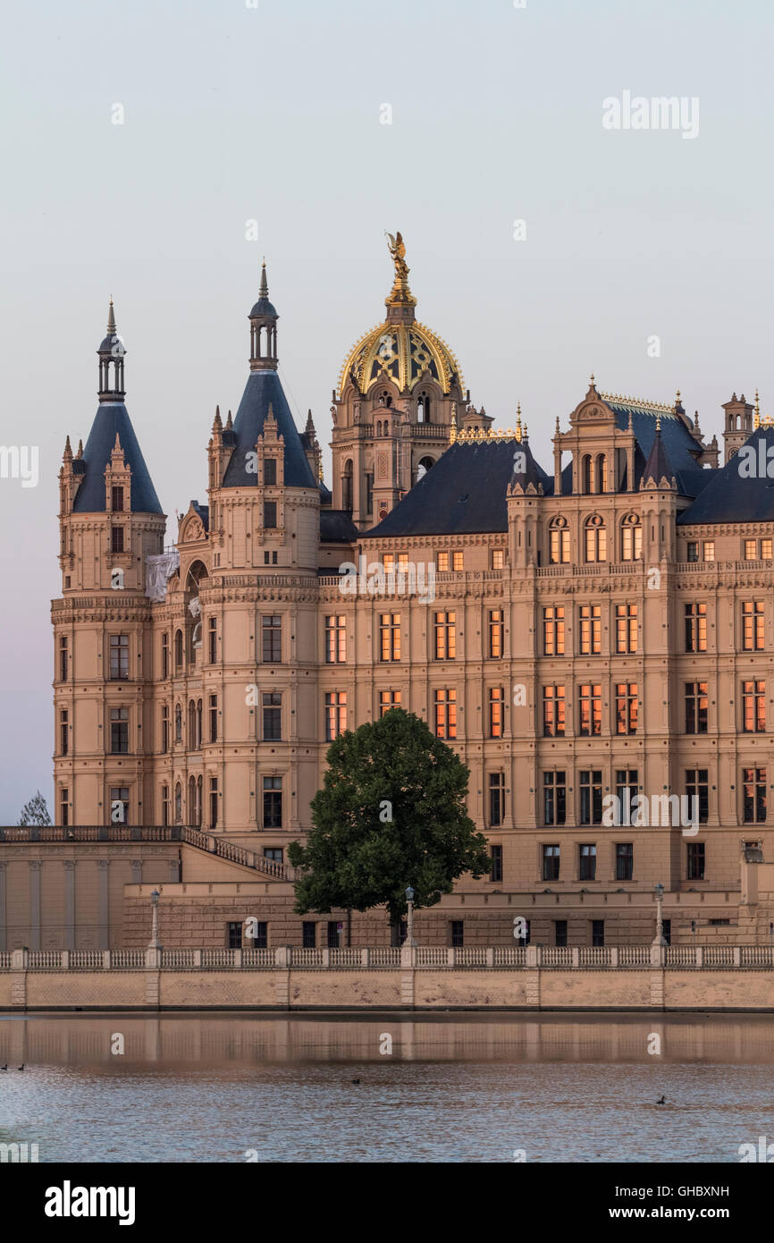 Géographie / voyage, Allemagne, Bavière, le château de Schwerin de Schwerin, au coucher du soleil, Additional-Rights Clearance-Info-Not-Available- Banque D'Images