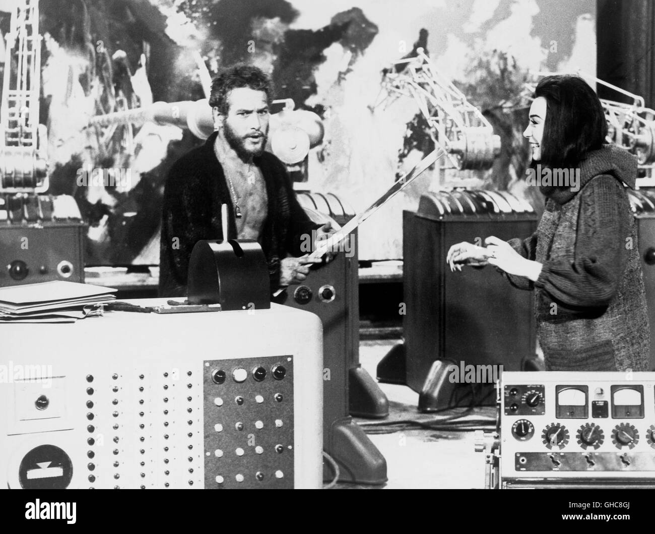 Ce qu'un chemin à parcourir ! Ce qu'une manière d'aller USA 1964 J. Lee Thompson Larry Flint (Paul Newman), Louisa (Shirley Maclaine) Régie : J. Lee Thompson aka. Ce qu'une manière d'aller Banque D'Images