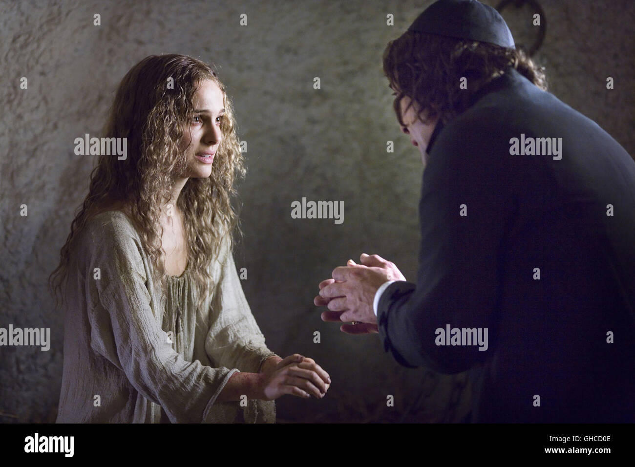 GOYAS GEISTER Fantômes Goyas Spanien 2006 Milos Forman Inès (Natalie Portman) et Lorenzo (Javier Bardem) Régie : Milos Forman aka. Goyas Ghosts Banque D'Images