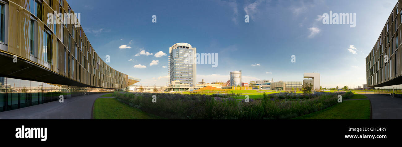 Linz : bâtiment principal de voestalpine AG et l'immeuble de bureaux de la Division de l'acier (gauche et droite), l'Autriche, Niederösterreich, Upper Banque D'Images