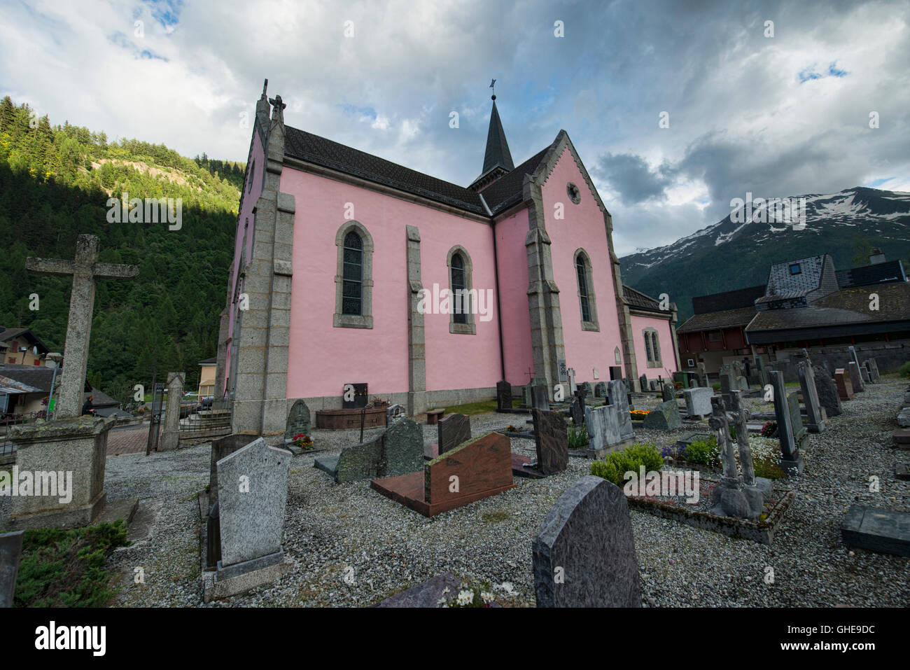 L'église de l'atmosphère du Trient, un village le long de la Haute Route, Suisse Banque D'Images