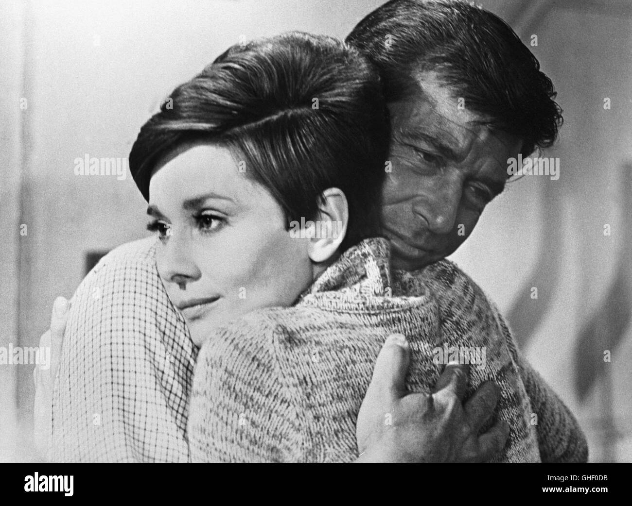 Attendre jusqu'à ce que DARK USA 1967 Terence Young Audrey Hepburn comme aveugle Susy Hendrix, Efrem Zimbalist JR. comme Sam Hendrix Regie : Terence Young Banque D'Images