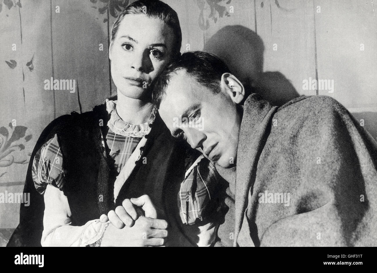 DAS GESICHT Ansiktet Schweden 1958 Ingmar Bergman INGRID THULIN (Manda Vogler) et Max Von Sydow (Albert Emanuel Vogler) Régie : Ingmar Bergman aka. Ansiktet Banque D'Images