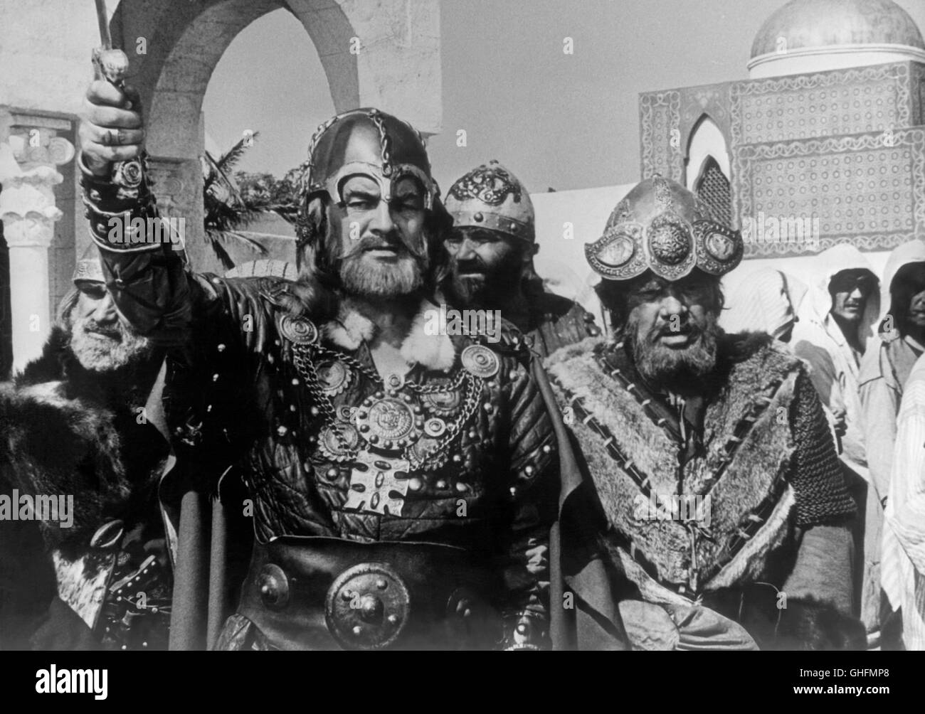 Les navires LONG UK/Yougoslavie 1963 OSKAR HOMOLKA comme Jack Cardiff Krok, Clifford Evans comme le Roi Harald Regie : Jack Cardiff Banque D'Images