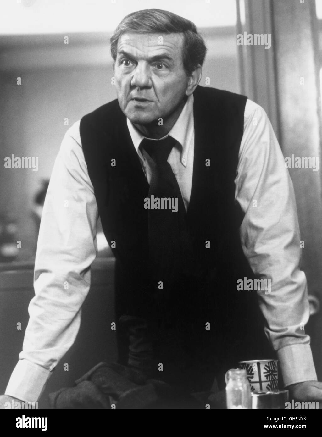 KARL MALDEN, né le 22 mars 1912, Chicago, Illinois, USA. Célébrer Anniversaire : 95 (22 mars 2007). Image : Karl Malden comme lieutenant-détective Mike Stone dans ' les rues de San Francisco ', série télé, épisodes 1972-1977. Banque D'Images