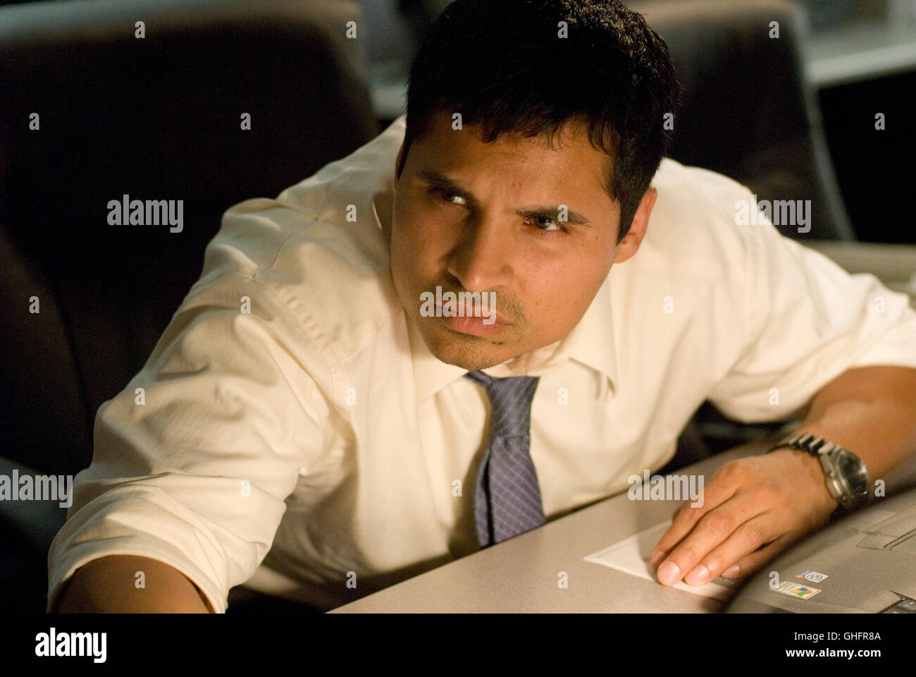 Shooter / Nick Memphis (MICHAEL PENA) Régie : Antoine Fuqua aka. Shooter Banque D'Images