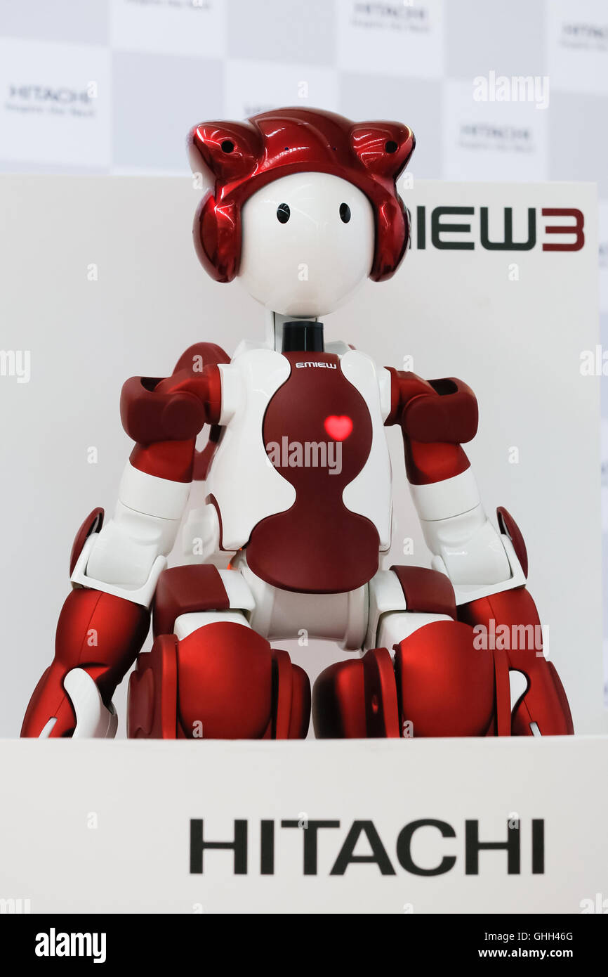Tokyo, Japon. 14 Septembre, 2016. Robot humanoïde EMIEW Hitachi3 travail en  tant que membre du personnel de l'Aéroport International de Tokyo Terminal  Domestique 2 le 14 septembre 2016, Tokyo, Japon. 90 cm