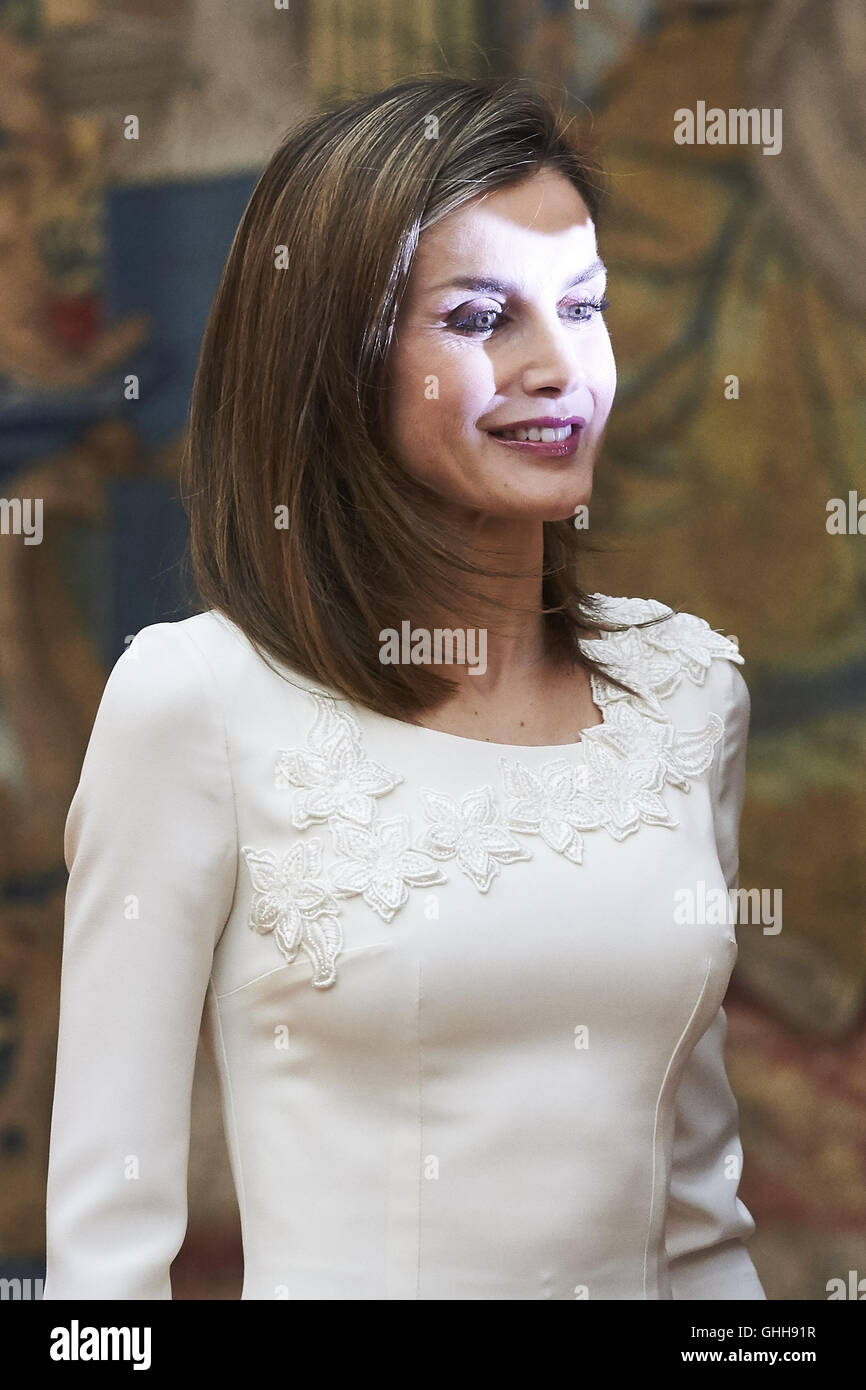 Madrid, Espagne. 28 Sep, 2016. Reine Letizia d'Espagne reçoivent les médaillés de Rio 2016 à El Pardo Palace le 28 septembre 2016 à Madrid, Espagne. Crédit : Jack Abuin/ZUMA/Alamy Fil Live News Banque D'Images