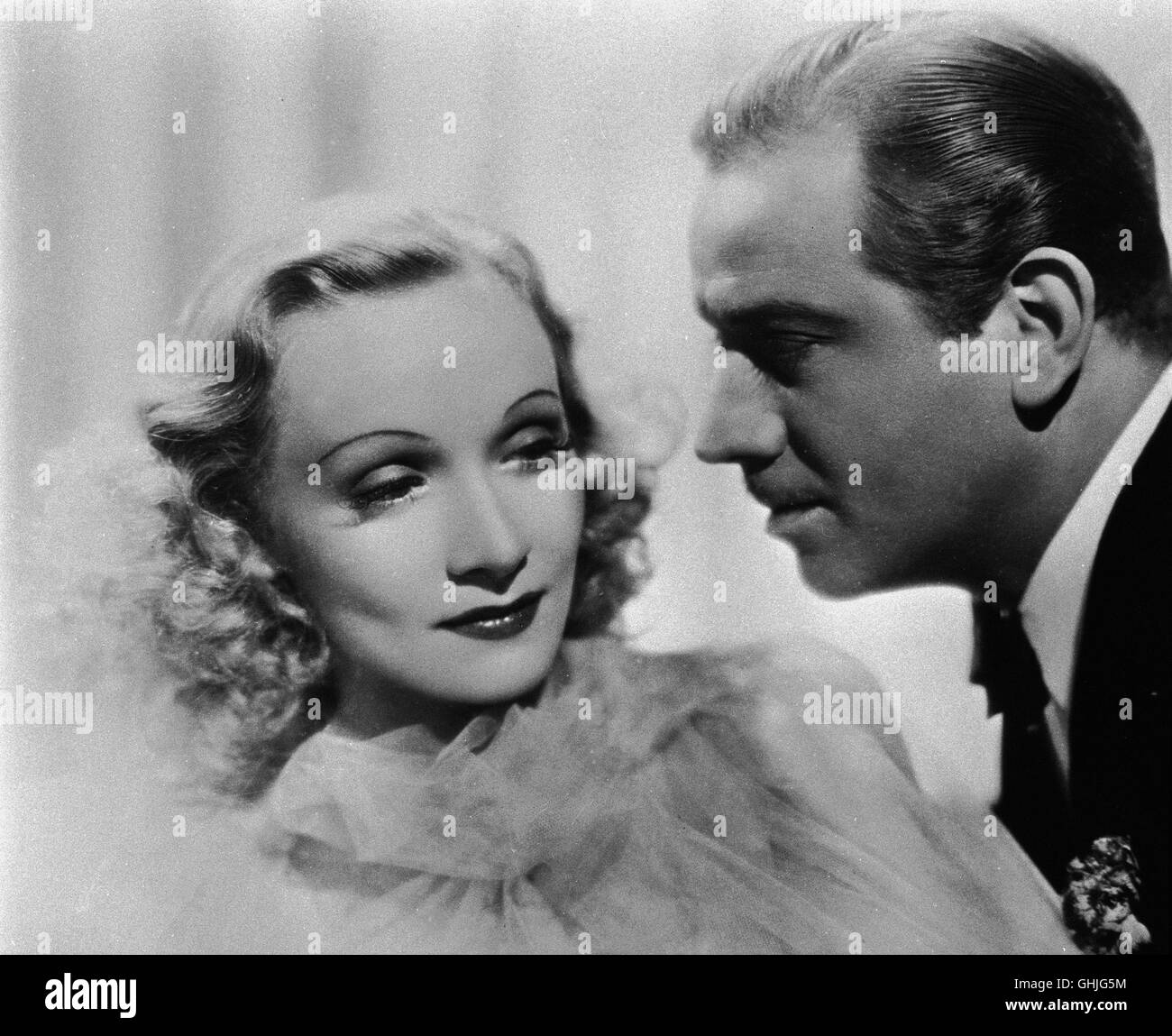 ENGEL Angel USA 1937 - Ernst Lubitsch Marlene Dietrich, Melvyn Douglas, 'Angel', Regie : Ernst Lubitsch Banque D'Images