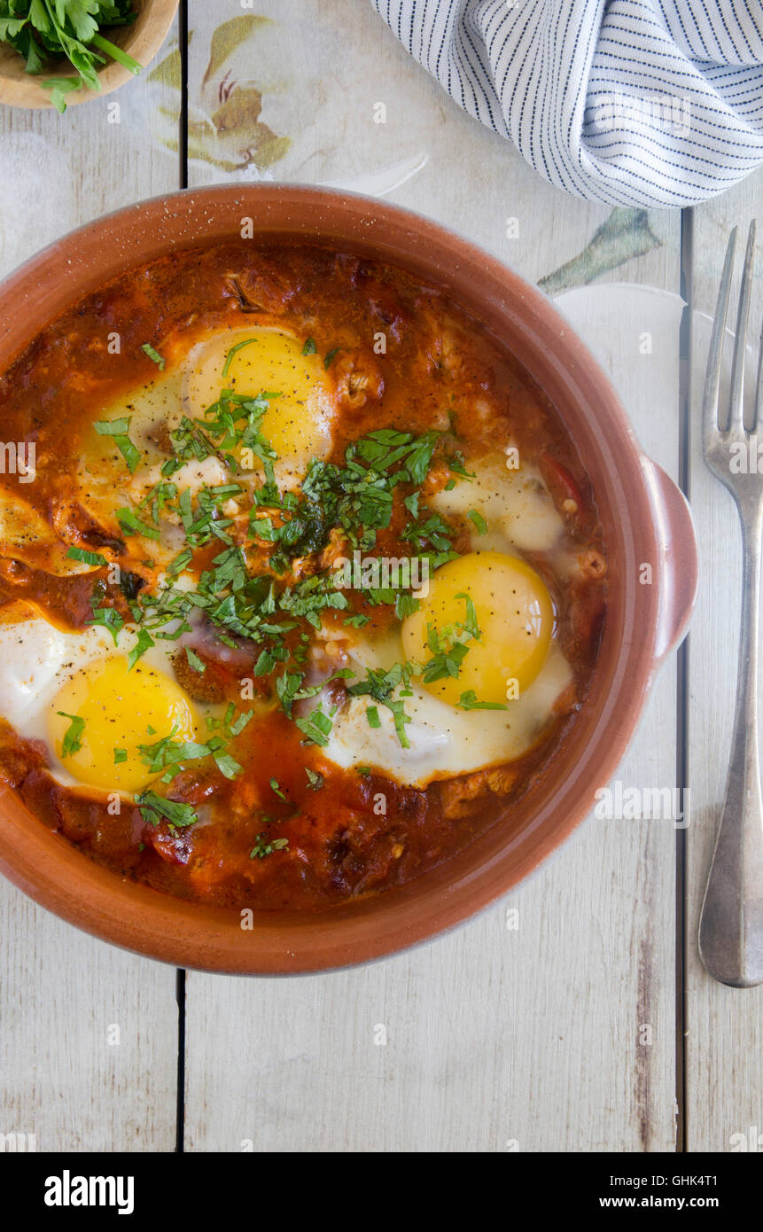 Oeufs Berbère marocain/Shakshuka lave Banque D'Images