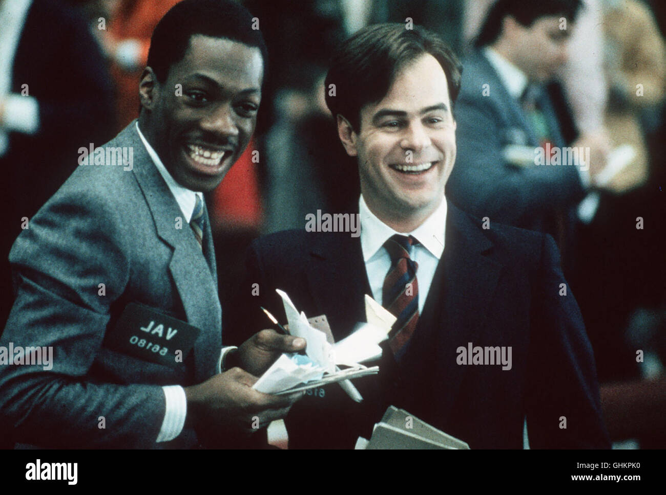 Mit l'üblen kauzigen Finanzmagnaten Wette von zwei verliert der erfolgreiche Jungmanager Louis Winthorpe III über Nacht und VerMögen, Haus. Im Gegenzug wird der kleine schwarze Gauner Billy Ray en Chefetage geholt mourir... Voir mit Dan Akroyd (Louis Winthorpe III), Eddie Murphy (Billy Ray) Régie : John Landis aka. Trading Places Banque D'Images