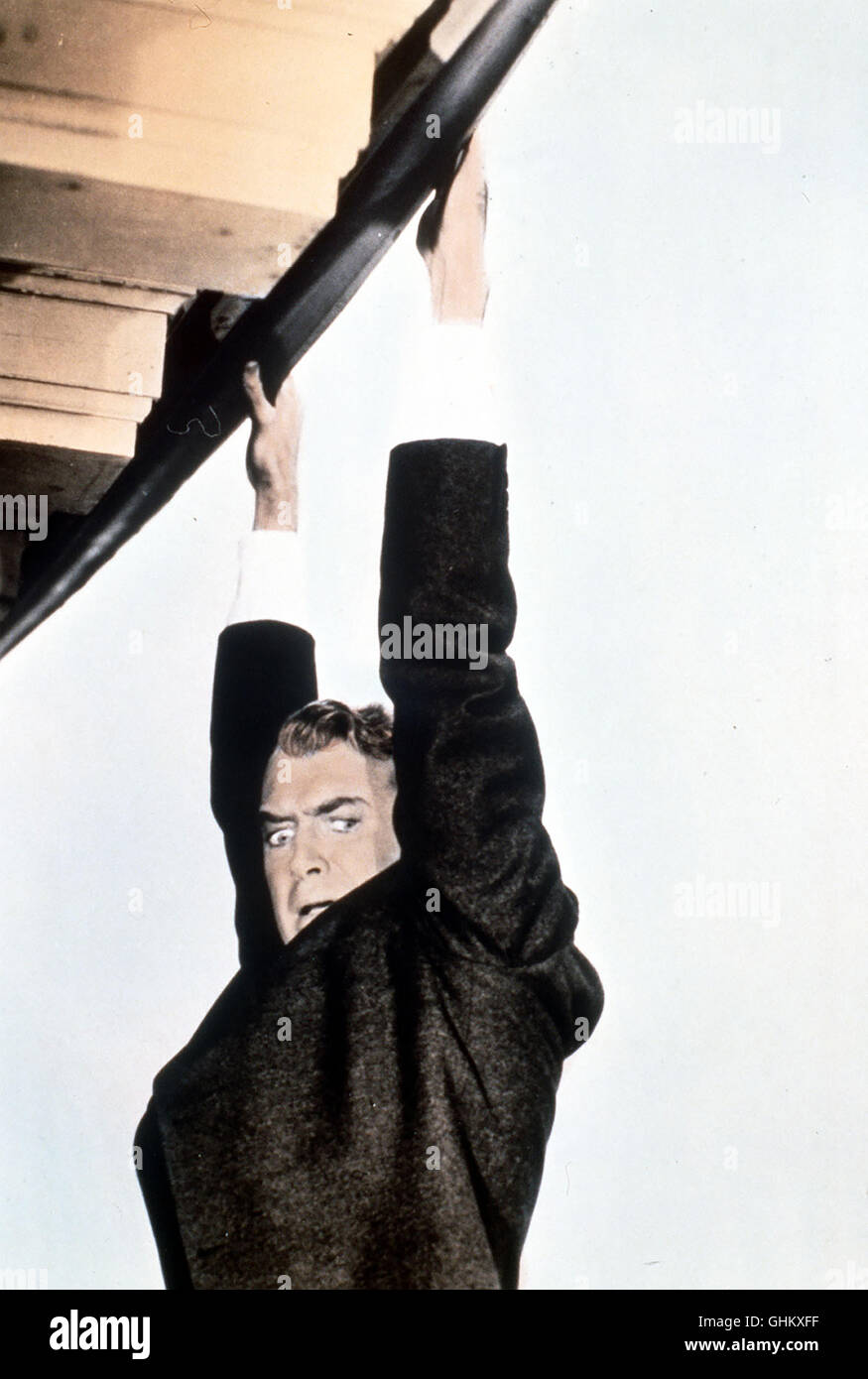 Scottie Ferguson (JAMES STEWART) un Akrophobie leidet, Er hat Angst vor höhen. Un senneur Kollegen hat dieser Umstand das Leben die gekostet. Danach mußte Scottie seinen Job als Ermittler bei der Polizei von San Francisco aufgeben und seinen Lebensunterhalt als Privatdetektiv verdienen.... Regie : Alfred Hitchcock aka. Vertigo Banque D'Images