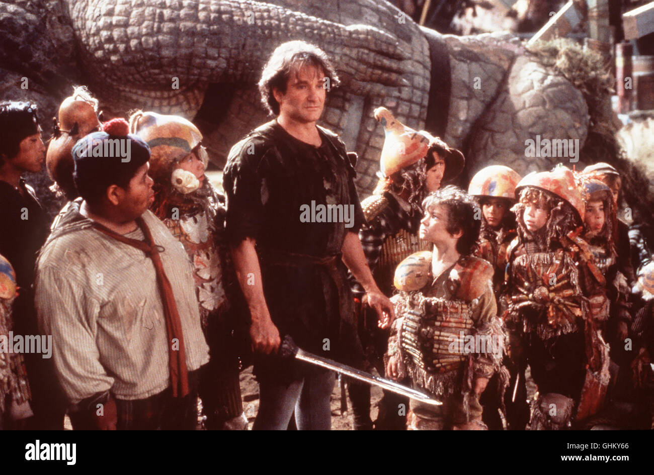 Peter Pan Erwachsen Geworden Ist Doch Und Nun Ein Vielbeschaftigter Anwalt Der Keine Zeit Mehr Fur Seine Frau Und Seine Kinder Hat Changer De Sein Als Widersacher Kapitan Crochet Peters Kinder Entfuhrt