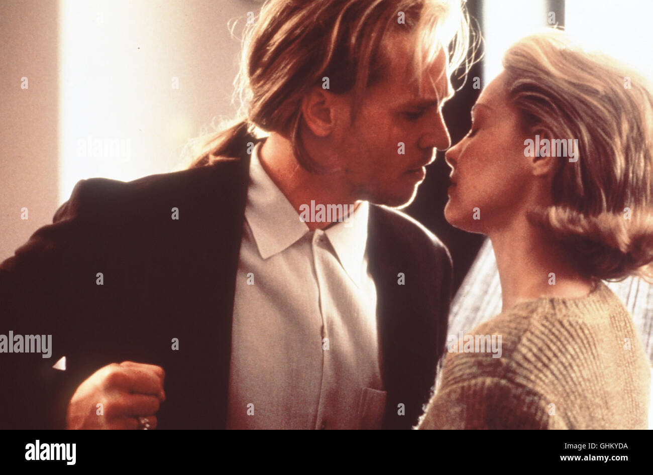 Voir VAL KILMER (Chris), DIANE VENORA (Justine) Régie : Michael Mann aka. La chaleur Banque D'Images