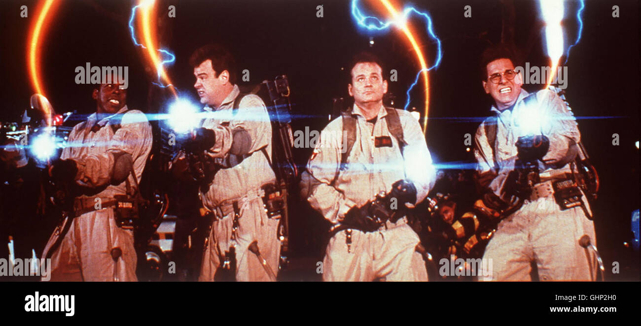 Als sie ihren gutbezahlten Uni-Job Parapsychologie-Doktoren verlieren, gründen drei ihre eigene Geisterjäger-Firma, die 'Gostbusters"... Bild : Harold Ramis, Bill Murray, Dan Akroyd, ernie hudson Regie : Ivan Reitman aka. Ghostbusters Banque D'Images