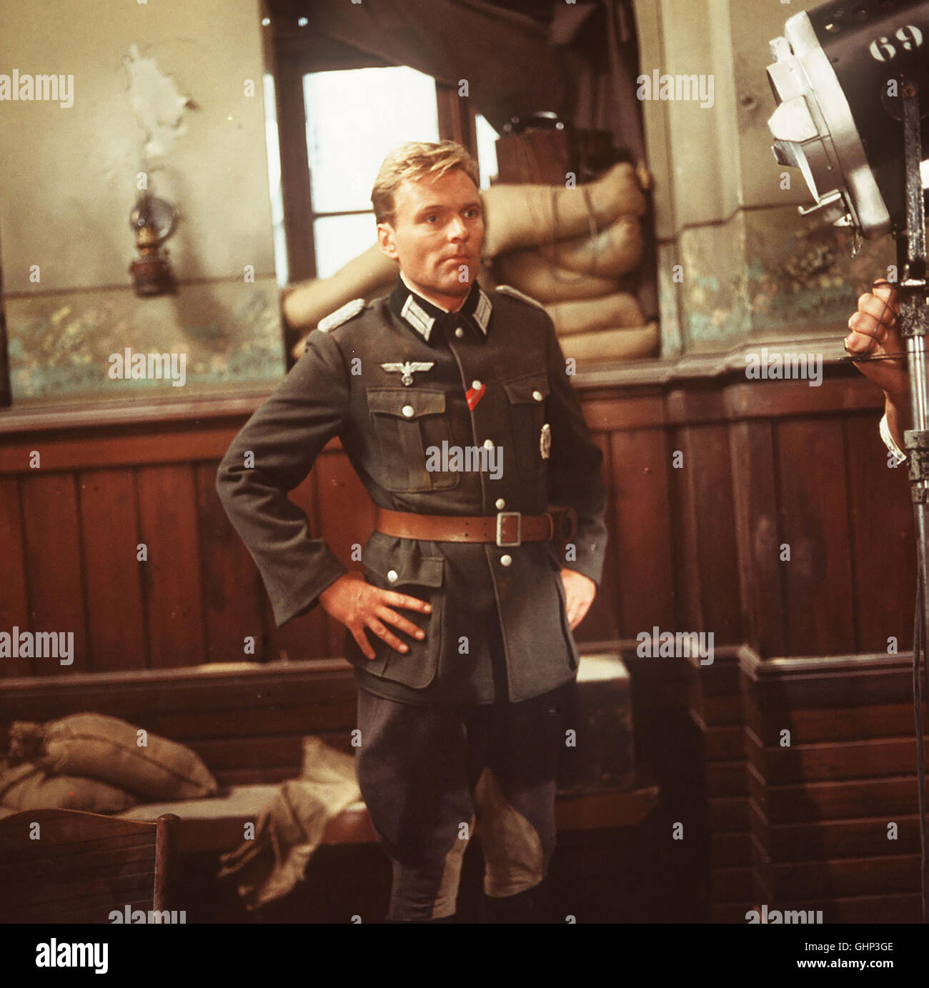 Doch die Friedenspläne mißlingt das scheitern, attentat, général Hoffmann und begeht Selbstmord. Nun erhält erneut Steiner Erzfeind, der rücksichtslose Stransky (HELMUT GRIEM Général), das Kommando. Regie : Andrew McLaglen Banque D'Images