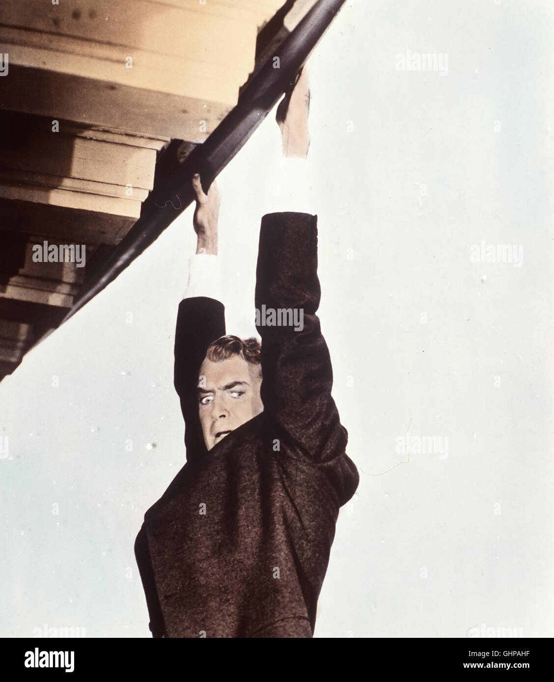 VERTIGO AUS DEM REICH DER TOTEN Scottie Ferguson (JAMES STEWART) un Akrophobie leidet, Er hat Angst vor Höhen. Un senneur Kollegen hat dieser Umstand das Leben die gekostet. Danach mußte Scottie seinen Job als Ermittler bei der Polizei von San Francisco aufgeben und seinen Lebensunterhalt als Privatdetektiv verdienen.... Regie : Alfred Hitchcock aka. Vertigo Banque D'Images