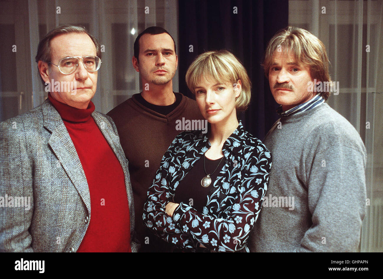 SOKO 5113 - Die SOKO 5113 - Foto vlnr.:Horst Schickl (WILFRIED KLAUS), Theo Renner (MICHEL GUILLAUME), Maja Cramer (CAY HELMICH), Manne de marque (HARTMUT SCHREIER) - haben es heute mit dem Bankräuber Alms zu tun. Regie : Johannes Grieser aka. Verpfuschtes Ein Leben Banque D'Images