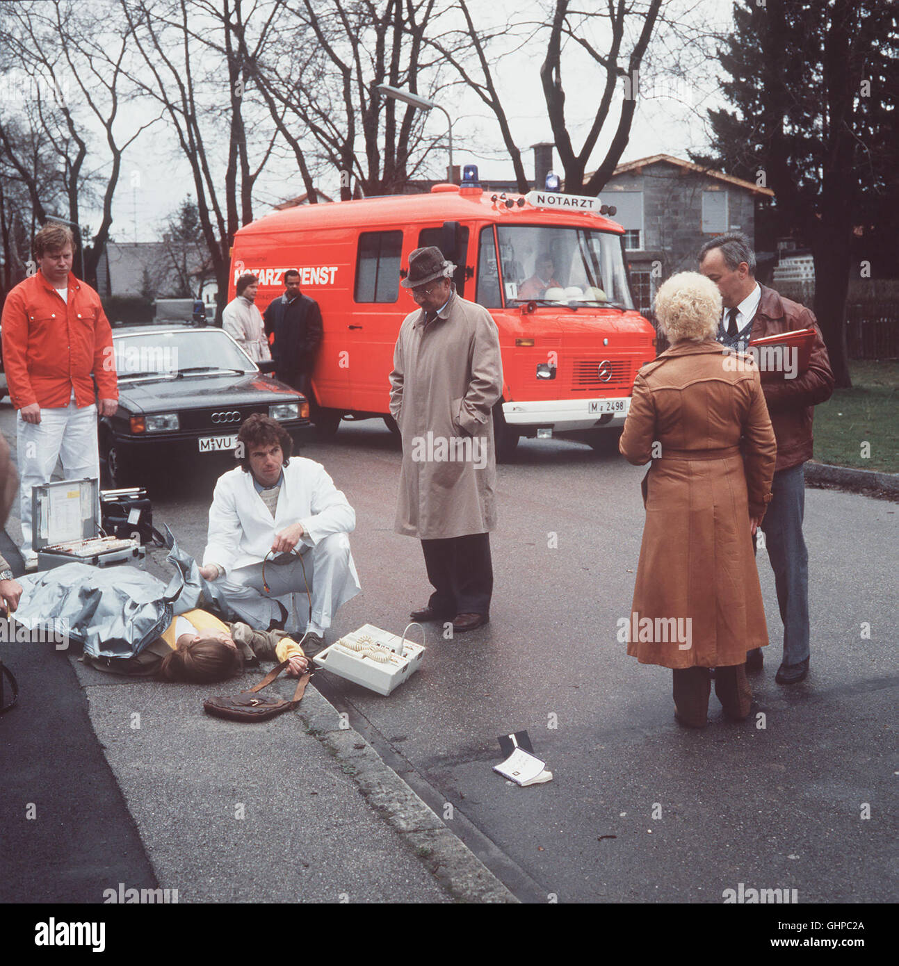 Der alte - Die elegante Christa Beleitis, dass ihr Ehemann entdeckt eine 20 Jahre jüngere Freundin hat. Kein Wunder, dass sie für die Hauptverdächtige Leo Kress, ist als diese Frau kurze Zeit später ermordet wird. Foto : Szen. aka. Killer gesucht / sur recherche assassin Banque D'Images
