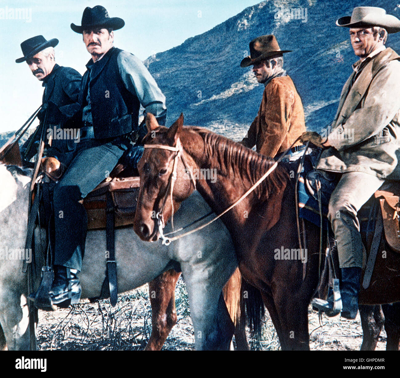 Die fünf geächteten - Von Rache getrieben jagt Wyatt Earp mourir. Clinton-Bande Foto vlnr. : Doc Holiday (Jason Robards), JAMES GARNER (Wyatt Earp), Virgil Earp (FRANK CONVERSE), Morgan Earp (SAM) MELVILLE Regie : John Sturges aka. Heure de l'arme Banque D'Images