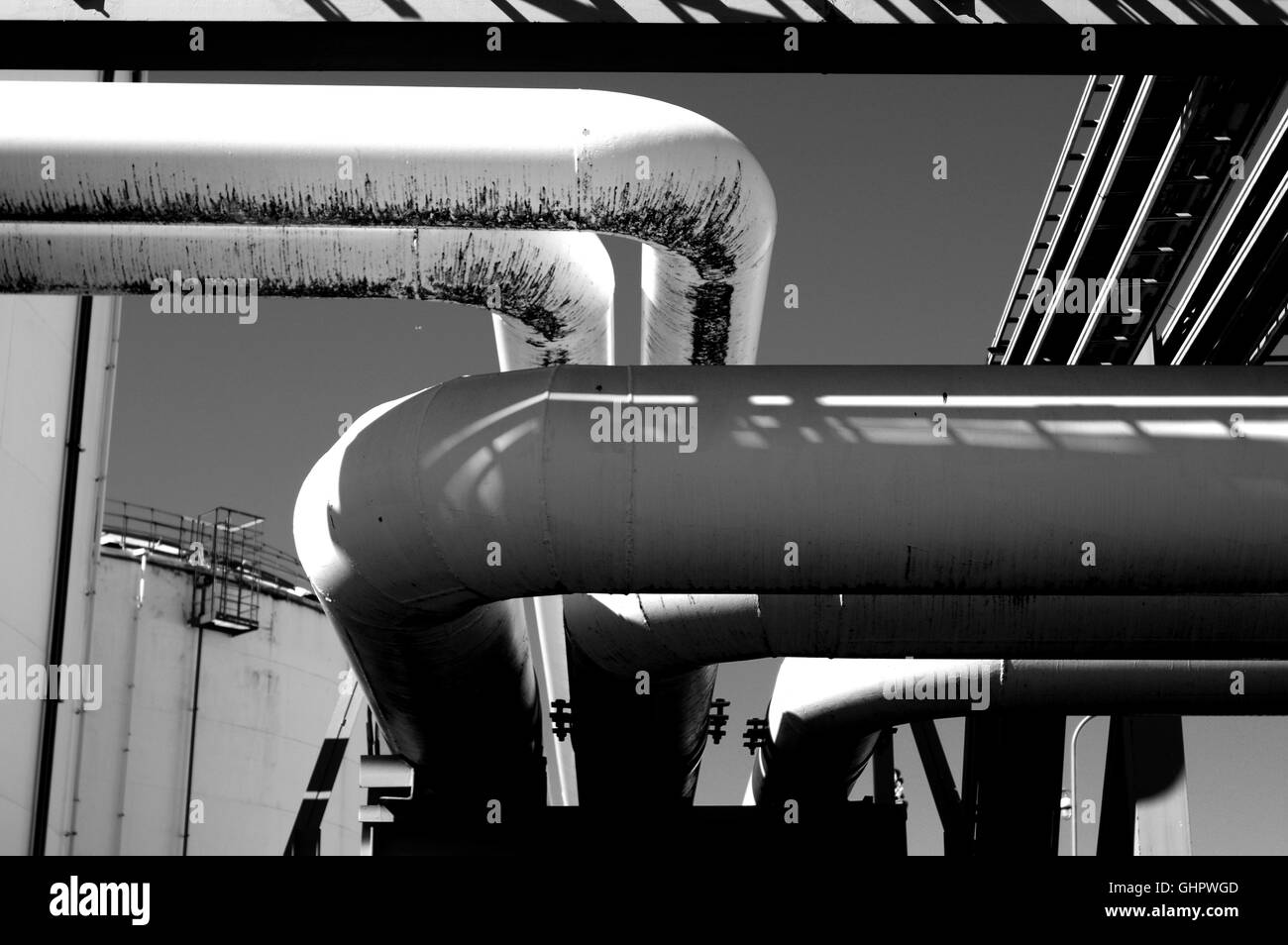 Tubes, tuyaux, tubes, pipelines, pétrole, gaz, tubes, tuyaux, industriel,  de l'industrie, le carburant, les produits pétroliers, le transbordement de  produits pétroliers, de Pipeline Photo Stock - Alamy