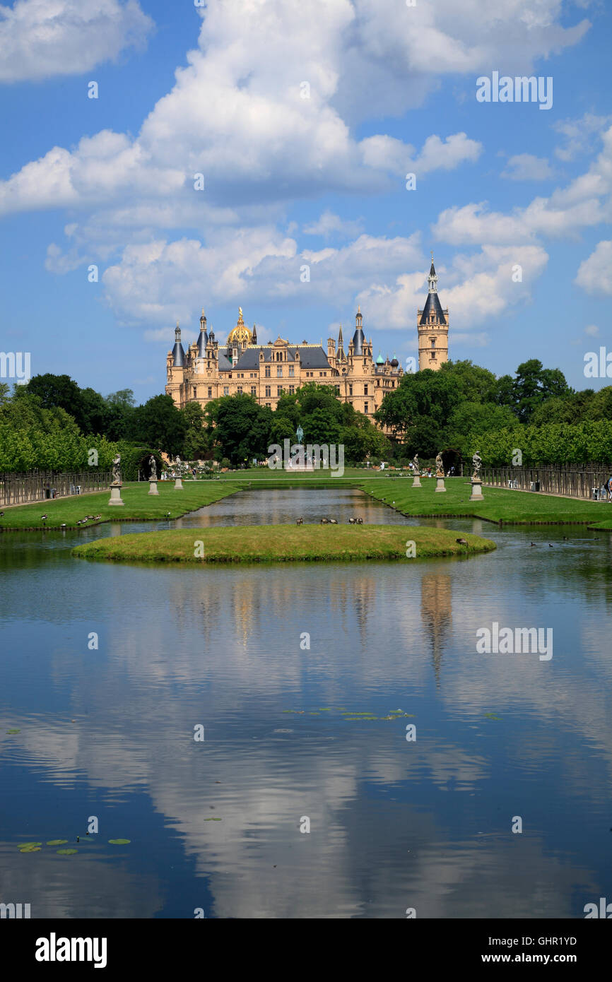 Le château de Schwerin et parc du château, le Mecklembourg Poméranie occidentale, l'Allemagne, de l'Europe Banque D'Images