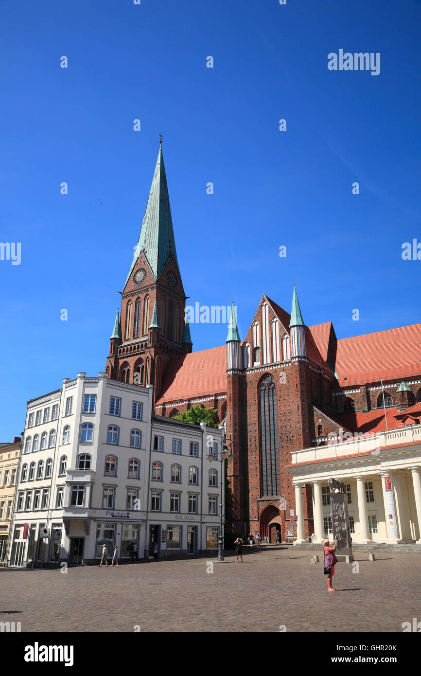 Place du marché et cathédrale, Schwerin, Mecklembourg Poméranie occidentale, l'Allemagne, de l'Europe Banque D'Images