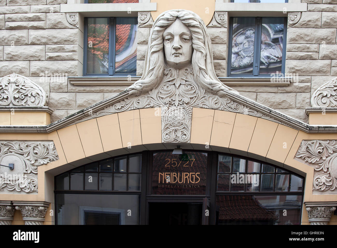Riga, Lettonie - 3 mai : décoration façade Art Nouveau à Riga, Lettonie le 3 mai 2015. L'architecture Art nouveau est l'une des revendication de Riga Banque D'Images