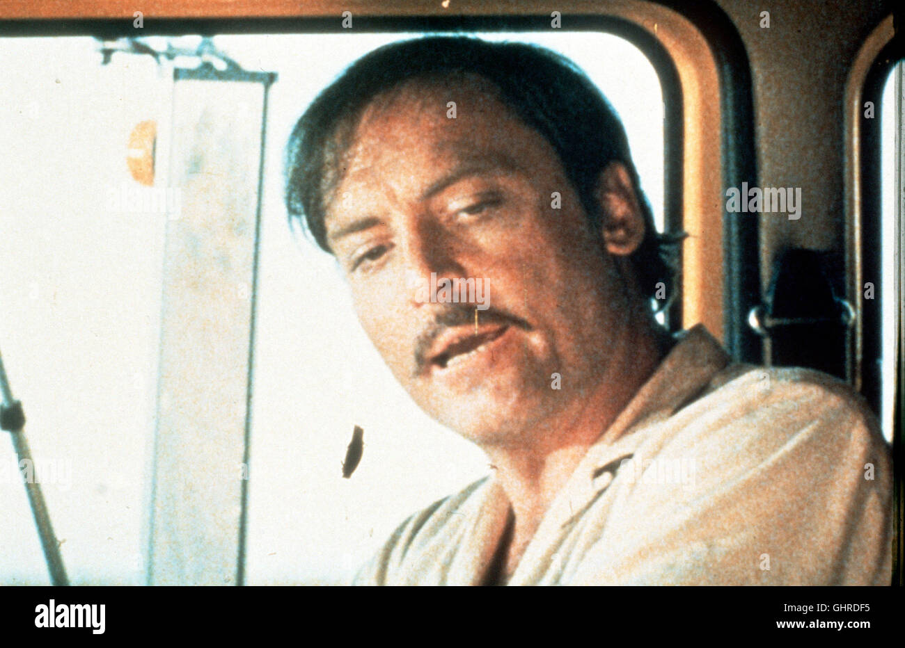 Chauffeur de camion - ein und eine camionneur-Show Only Vidéos Secret terin machen sich auf die Suche nach einem Killer, der die Straßen unsicher macht. STACY KEACH - Regie : Quid Pat Richard Franklin aka. Voie Jeux Banque D'Images