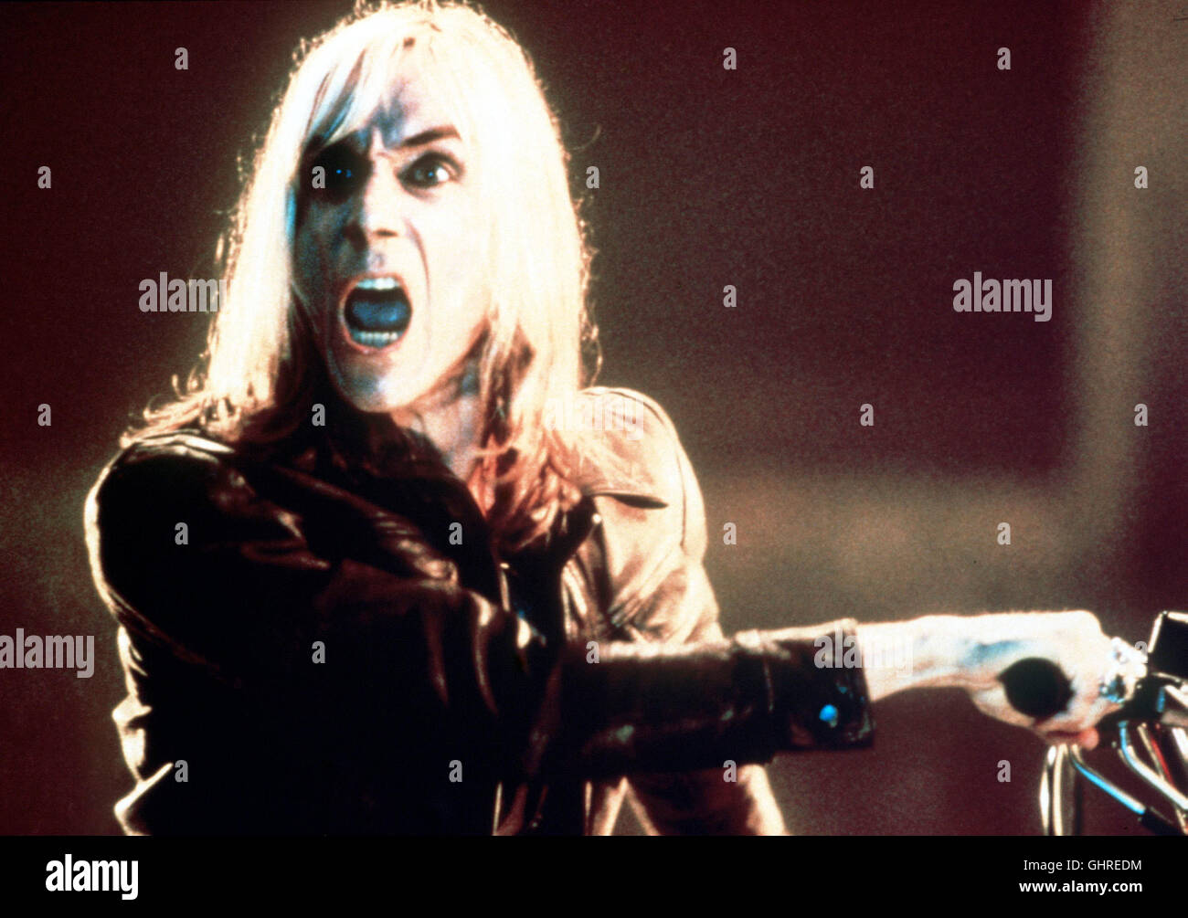 Le corbeau - DIE RACHE DER KRÄHE - Punk-Urvater Iggy Pop Killer als régie courbe : Tim Pope aka. The Crow - La Cité des Anges Banque D'Images
