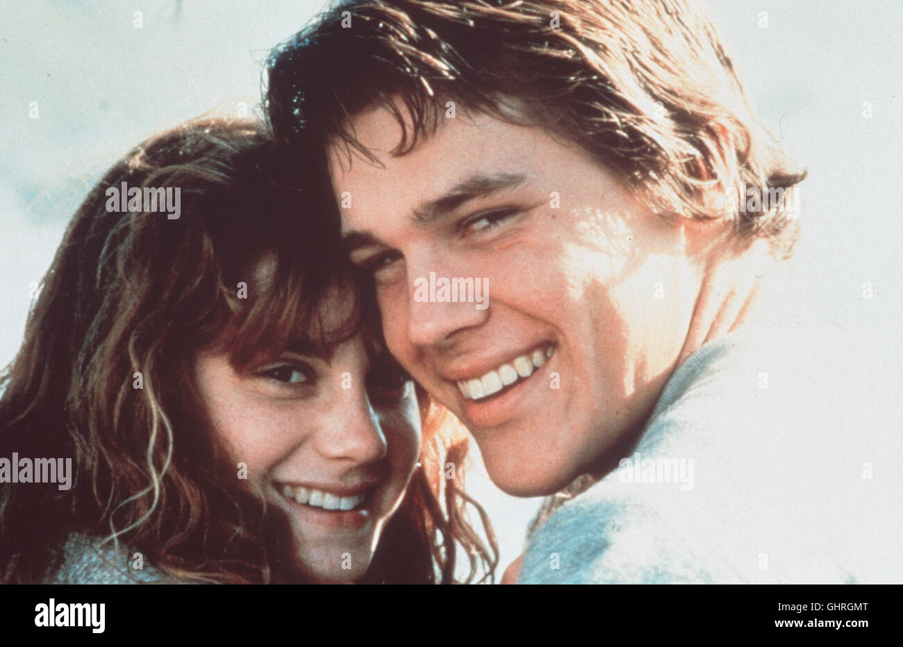 Die Burger Queen Francais - Steven Spielberg Donners Richard und Geschichte vom Erwachsenenwerden : nennen Sie sich die Burger Queen Francais nach der Küste votre beschaulichen Heimat-städtchens. Die Gruppe ist verzweifelt Jugendlicher. In Kürze soll der Ort einem Countryclub weichen... Bild : KERRI GREEN (Andy), Josh Brolin (Marque) Régie : Richard Donner aka. Les Goonies Banque D'Images